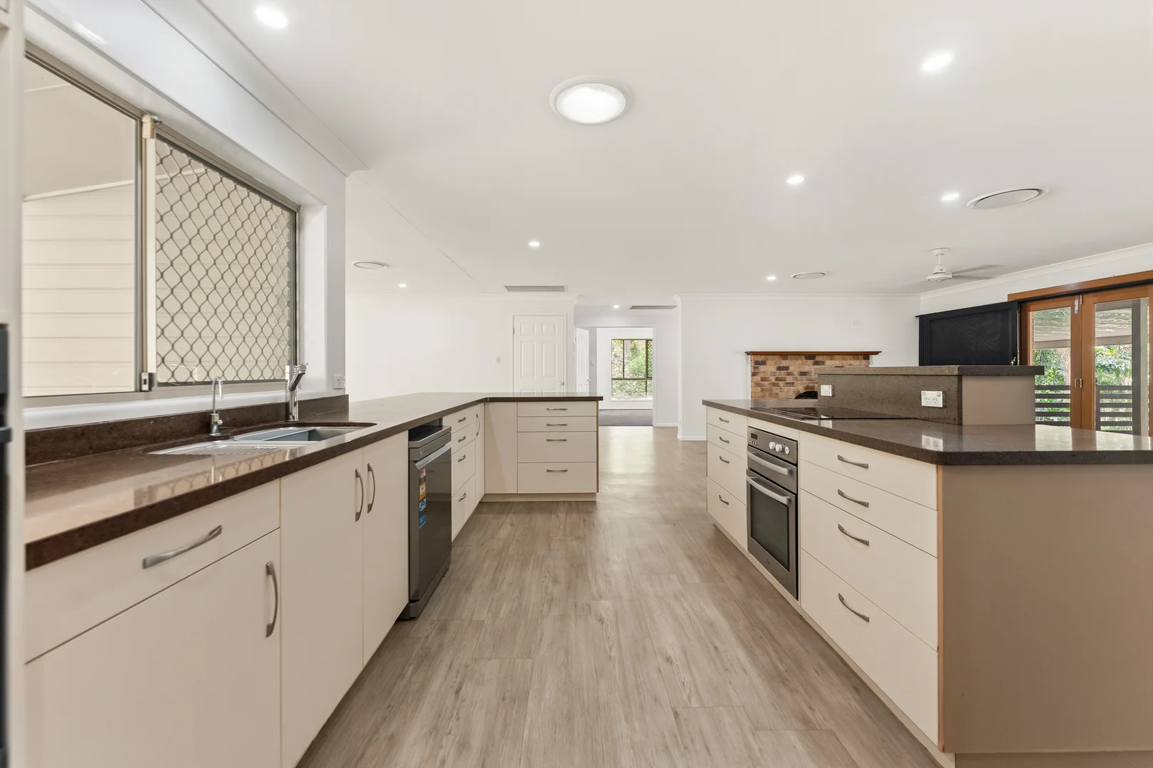 Additional image 7 of 211-213 Avalon Road, Sheldon QLD 4157