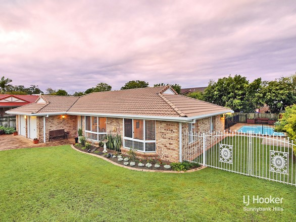 27 Bellflower Place, Calamvale QLD 4116