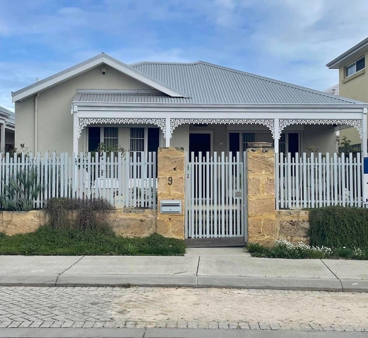 3 bedrooms House in 9 Azure Mews YANCHEP WA, 6035