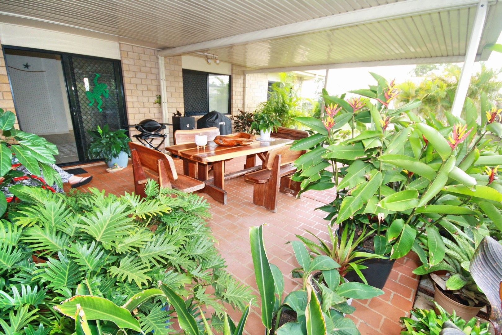 4 bedrooms House in 23 Gunsynd Way POINT VERNON QLD, 4655