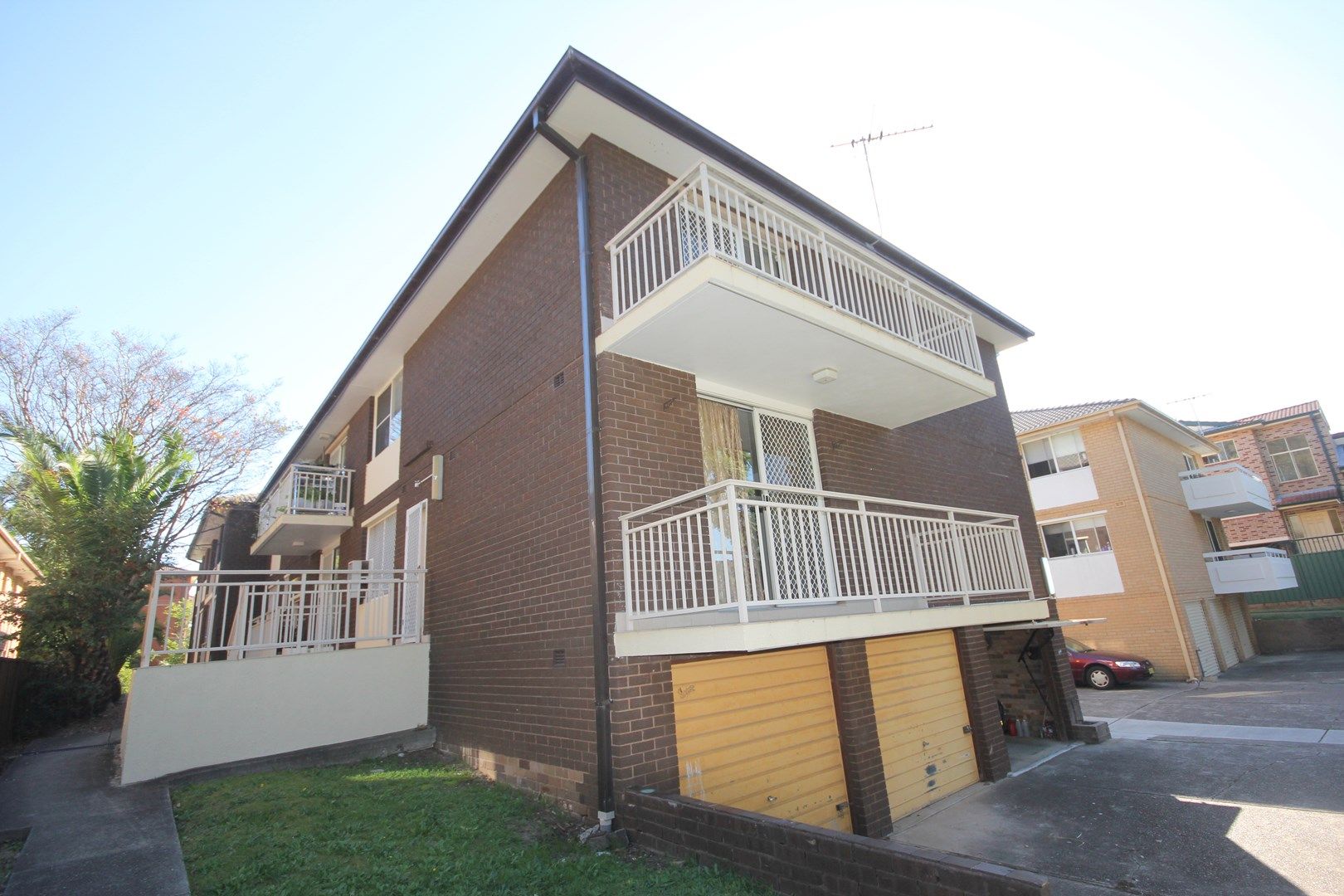 2 bedrooms Apartment / Unit / Flat in 7/45 Third ave CAMPSIE NSW, 2194