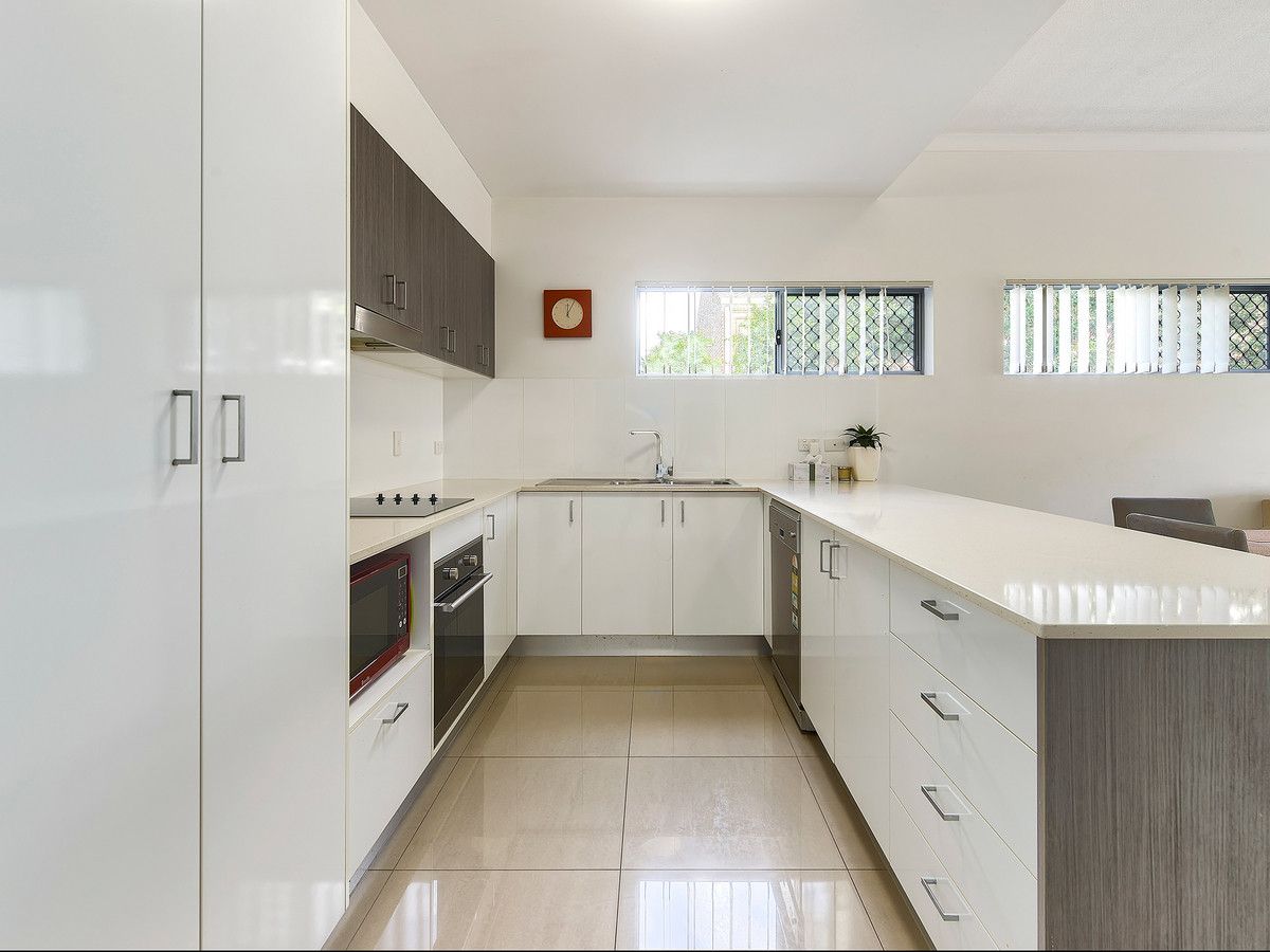 2/10 Dunkirk Street, Gaythorne QLD 4051, Image 1