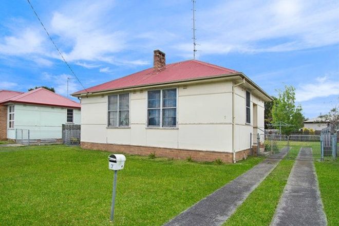 Picture of 5-7 Blackman Parade, UNANDERRA NSW 2526