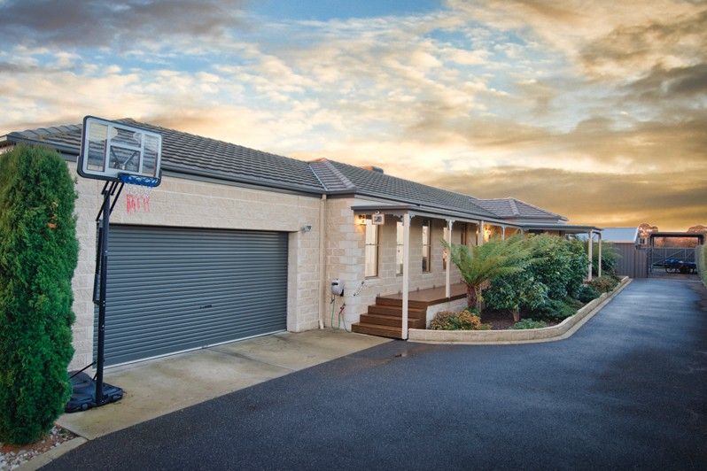 24 Creswick Street, Miners Rest VIC 3352, Image 0