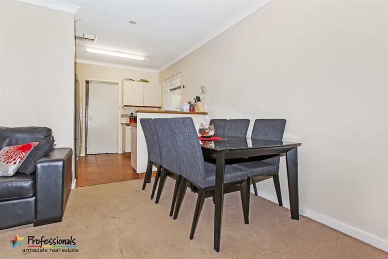 69 Cammillo Rd, CAMILLO WA 6111, Image 2