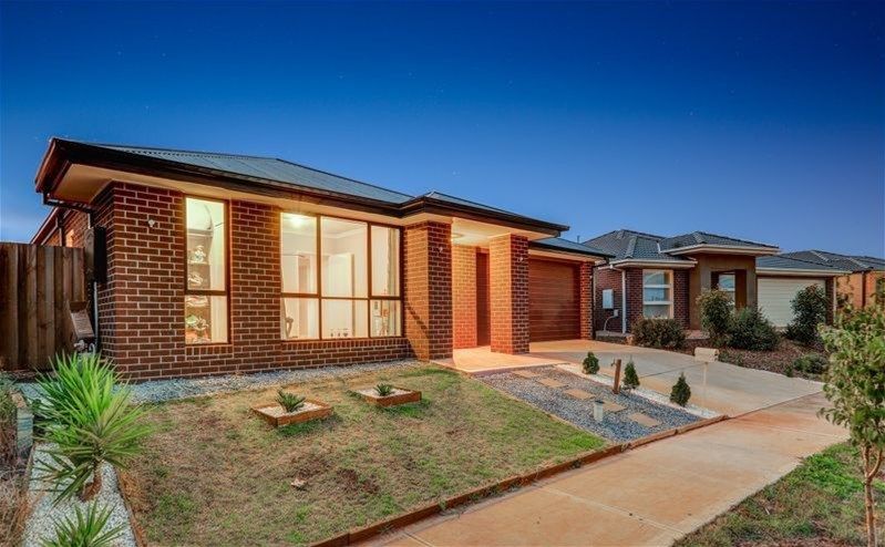 34 Clement Way, Melton South VIC 3338, Image 1