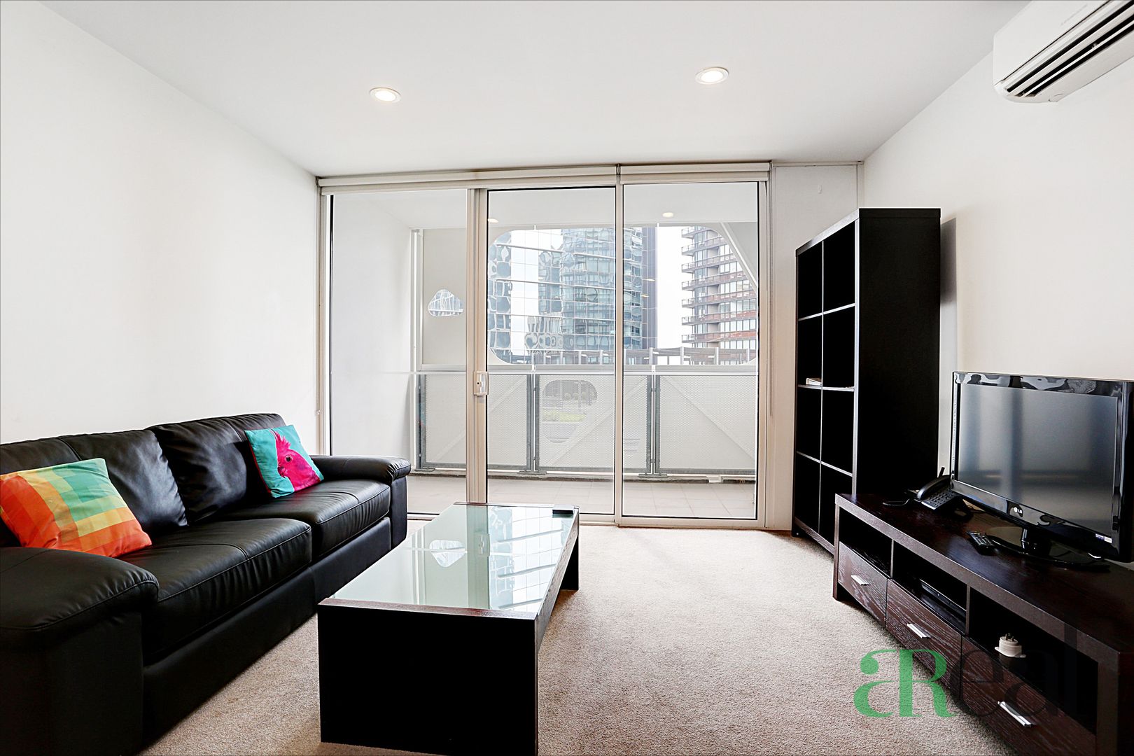 1 bedrooms Apartment / Unit / Flat in 816/55 Merchant Street DOCKLANDS VIC, 3008