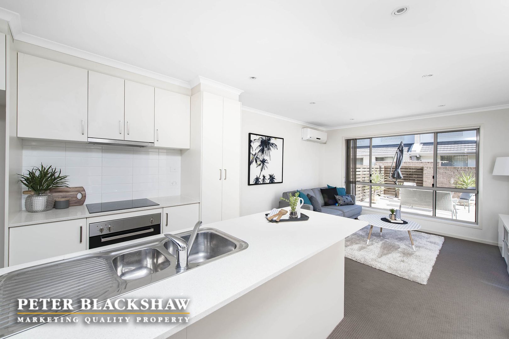 8/102-104 Eggleston Crescent, Chifley ACT 2606, Image 2