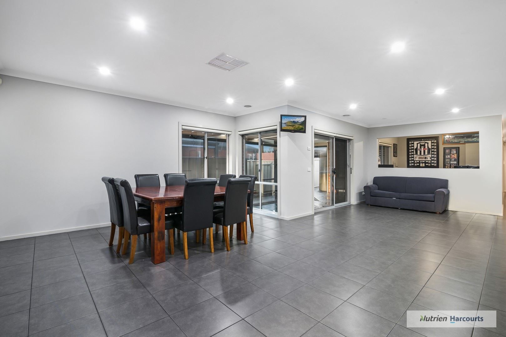 4 Furnari Close, Broadford VIC 3658, Image 2