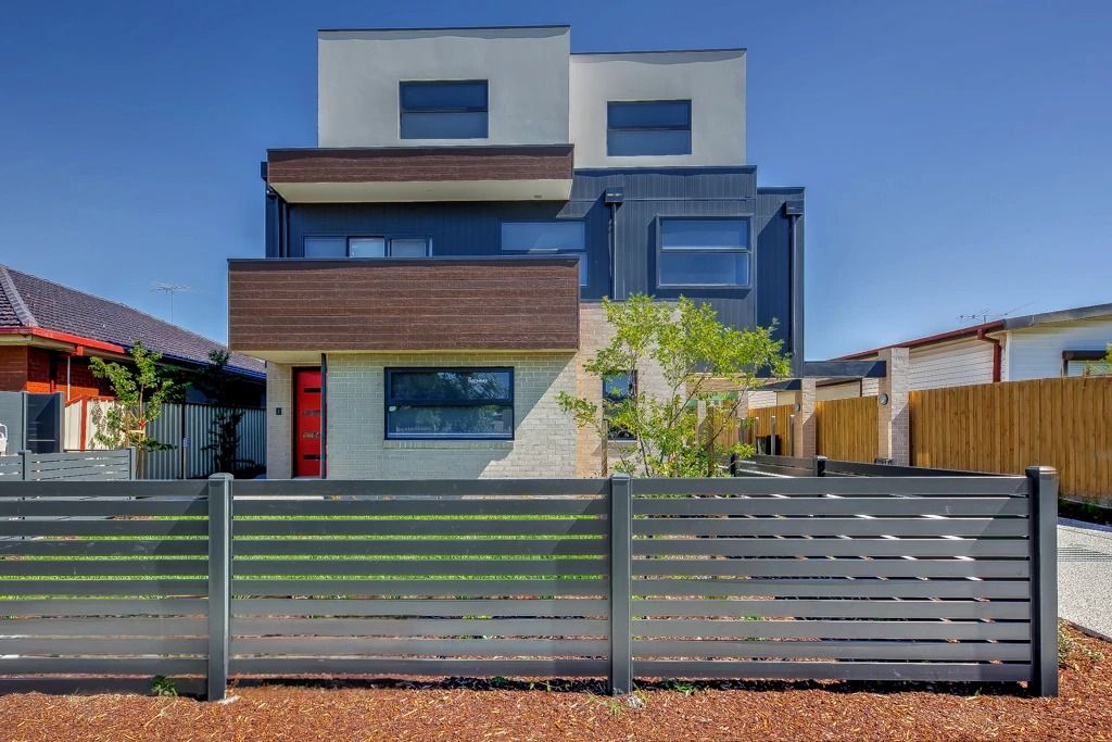 2 bedrooms Townhouse in 1/143 Power Street ST ALBANS VIC, 3021