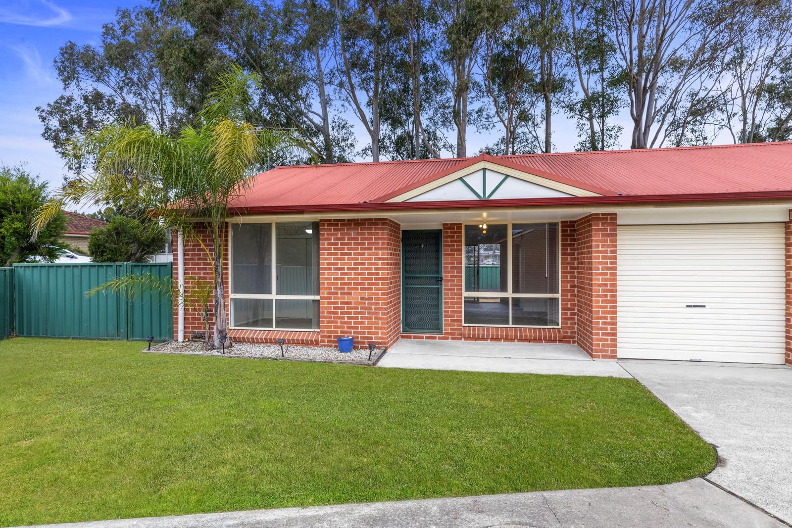 1/4 Justine Parade, Rutherford NSW 2320, Image 0