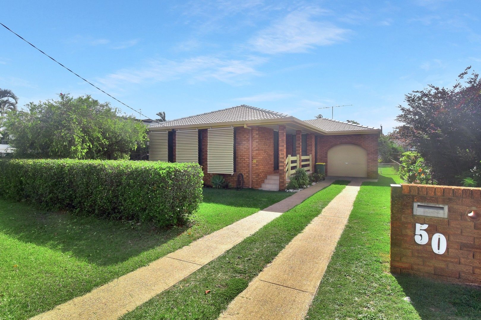 3 bedrooms House in 50 Coronation Avenue GOLDEN BEACH QLD, 4551