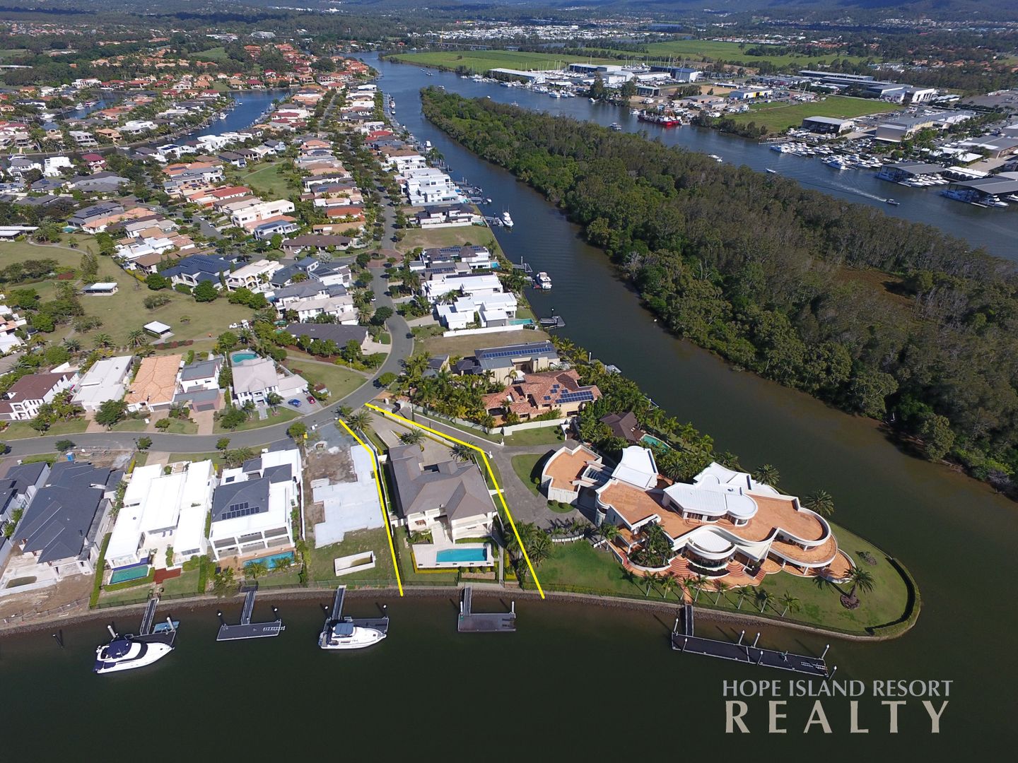 2595 Gracemere Circuit North, Hope Island QLD 4212 House For Sale