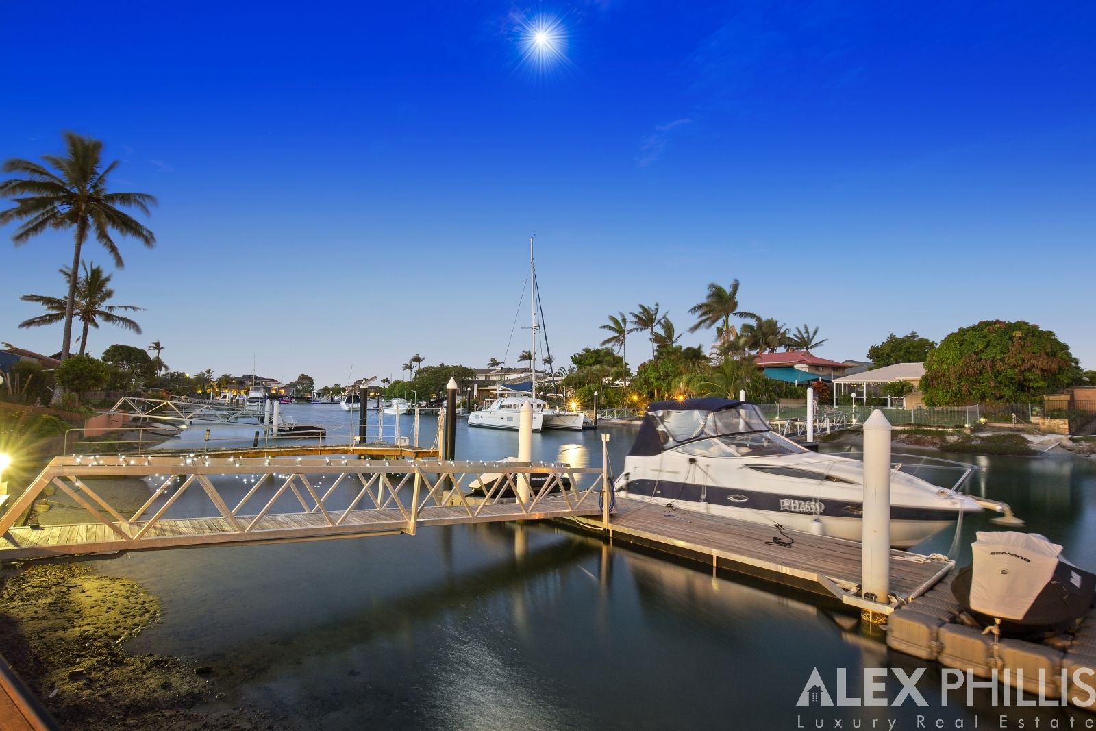 27 O'Grady Drive, Paradise Point QLD 4216, Image 0