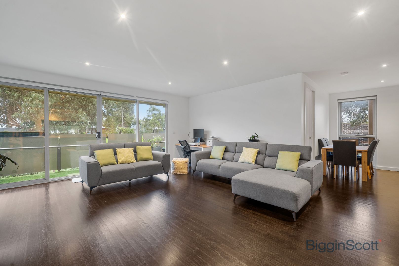 2 Magnolia Path, Maidstone VIC 3012, Image 1