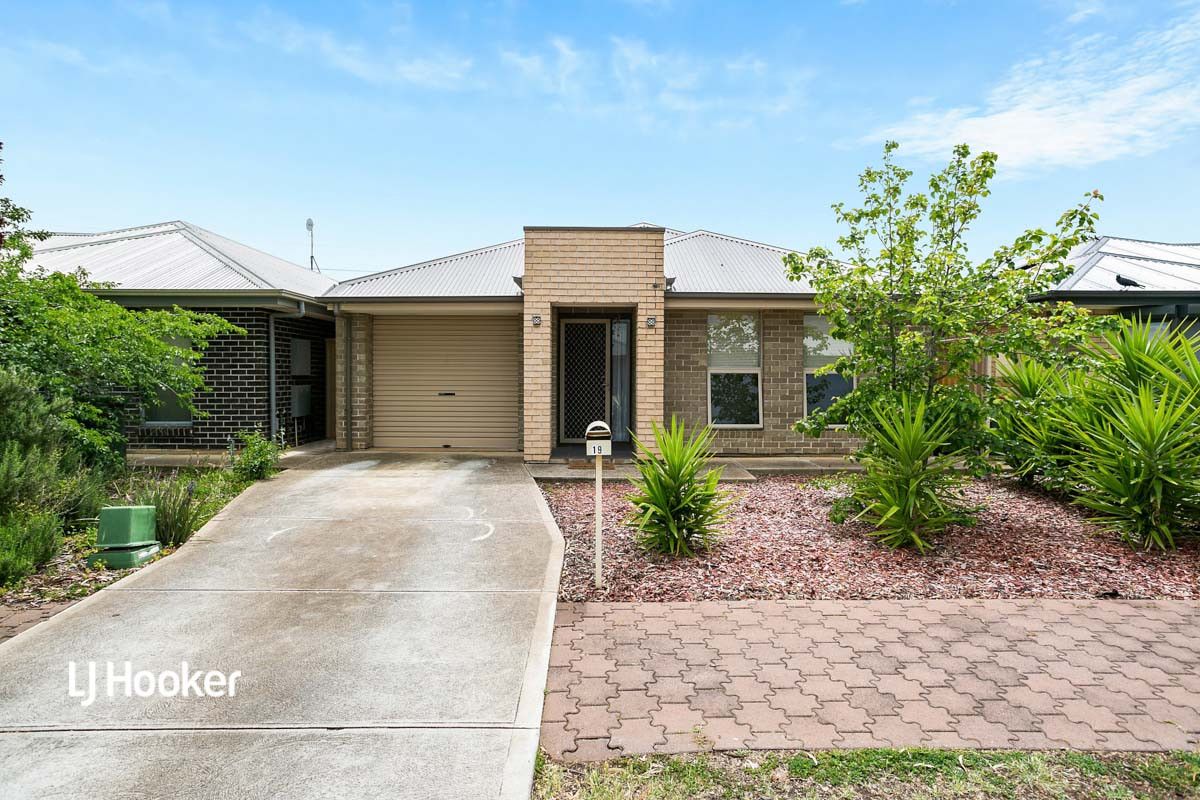 19 Field Street, Parafield Gardens SA 5107, Image 0