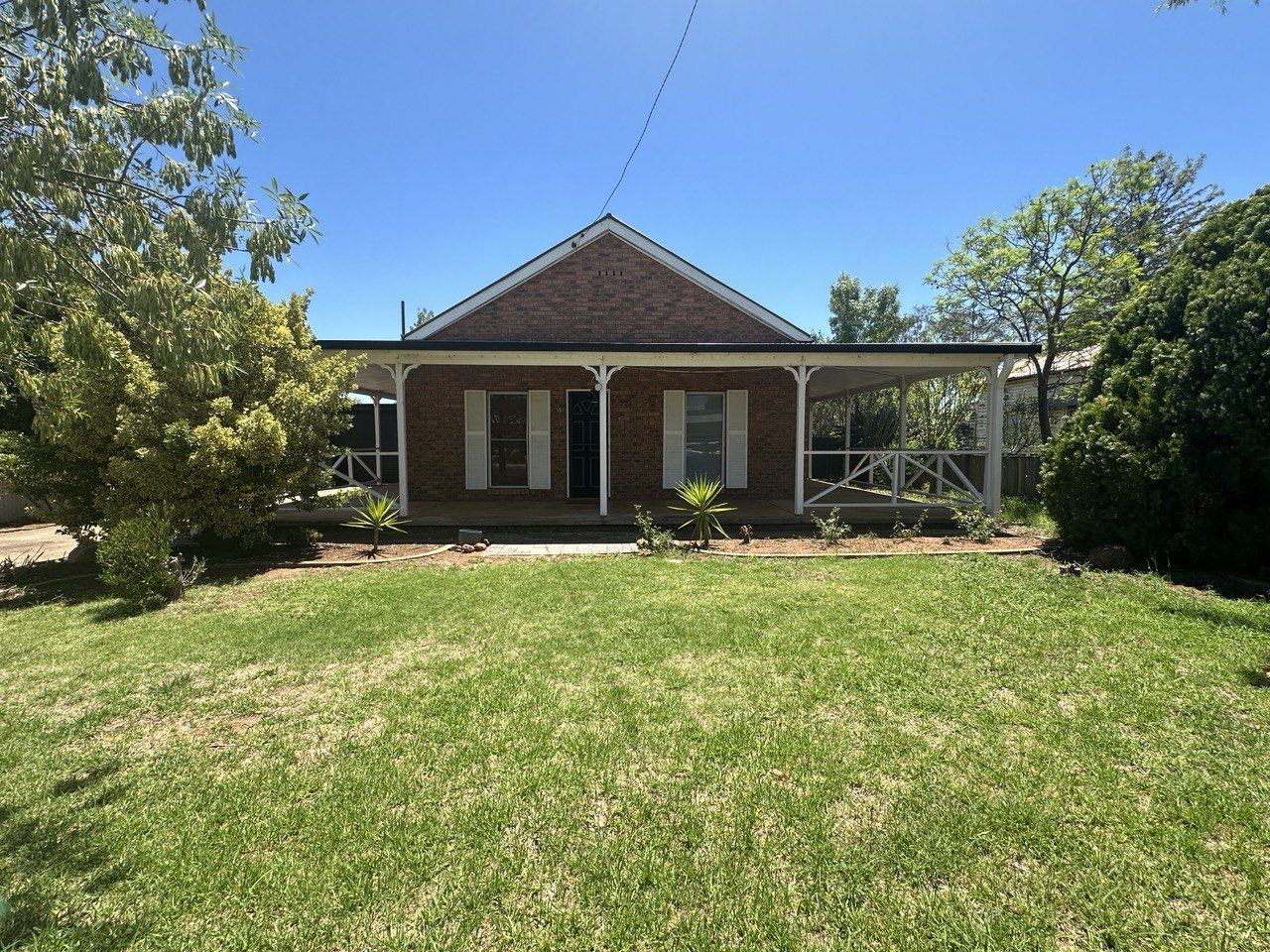 15 Barton Street, Forbes NSW 2871, Image 0