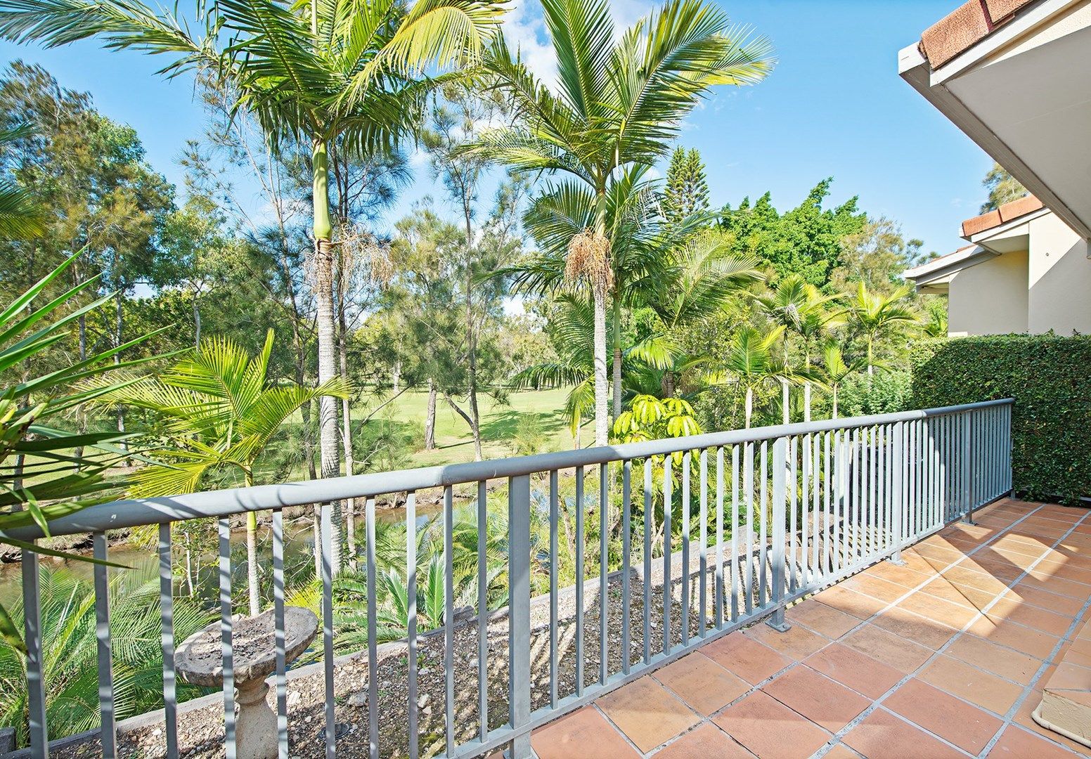 3/125 Santa Cruz Boulevard, Clear Island Waters QLD 4226, Image 2