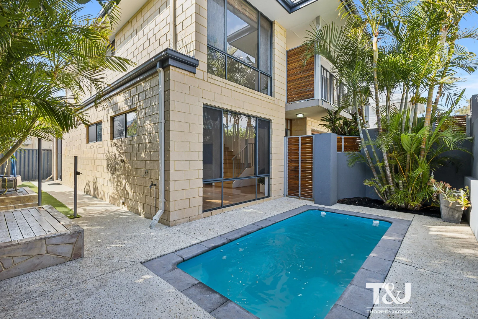 Additional image 2 of 243A Huntriss Road, Doubleview WA 6018