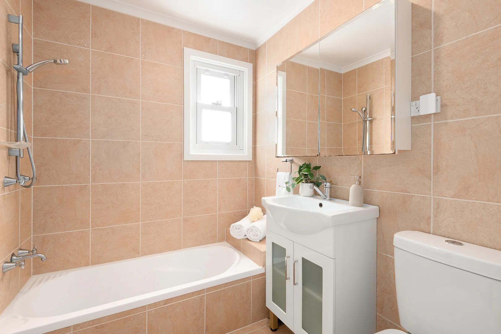 Additional image 12 of 34 MacDonald Crescent, Bexley North NSW 2207