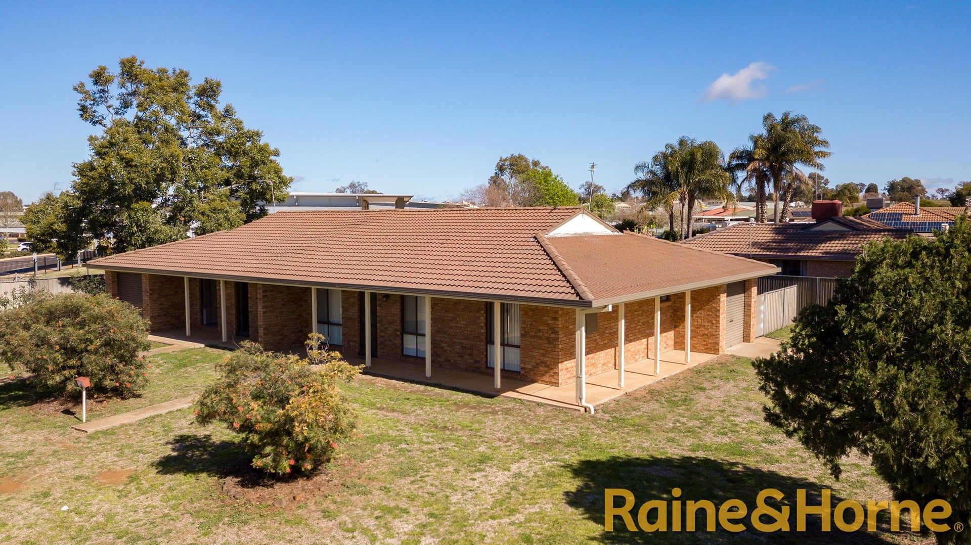 1 Halley Place, Dubbo NSW 2830, Image 0