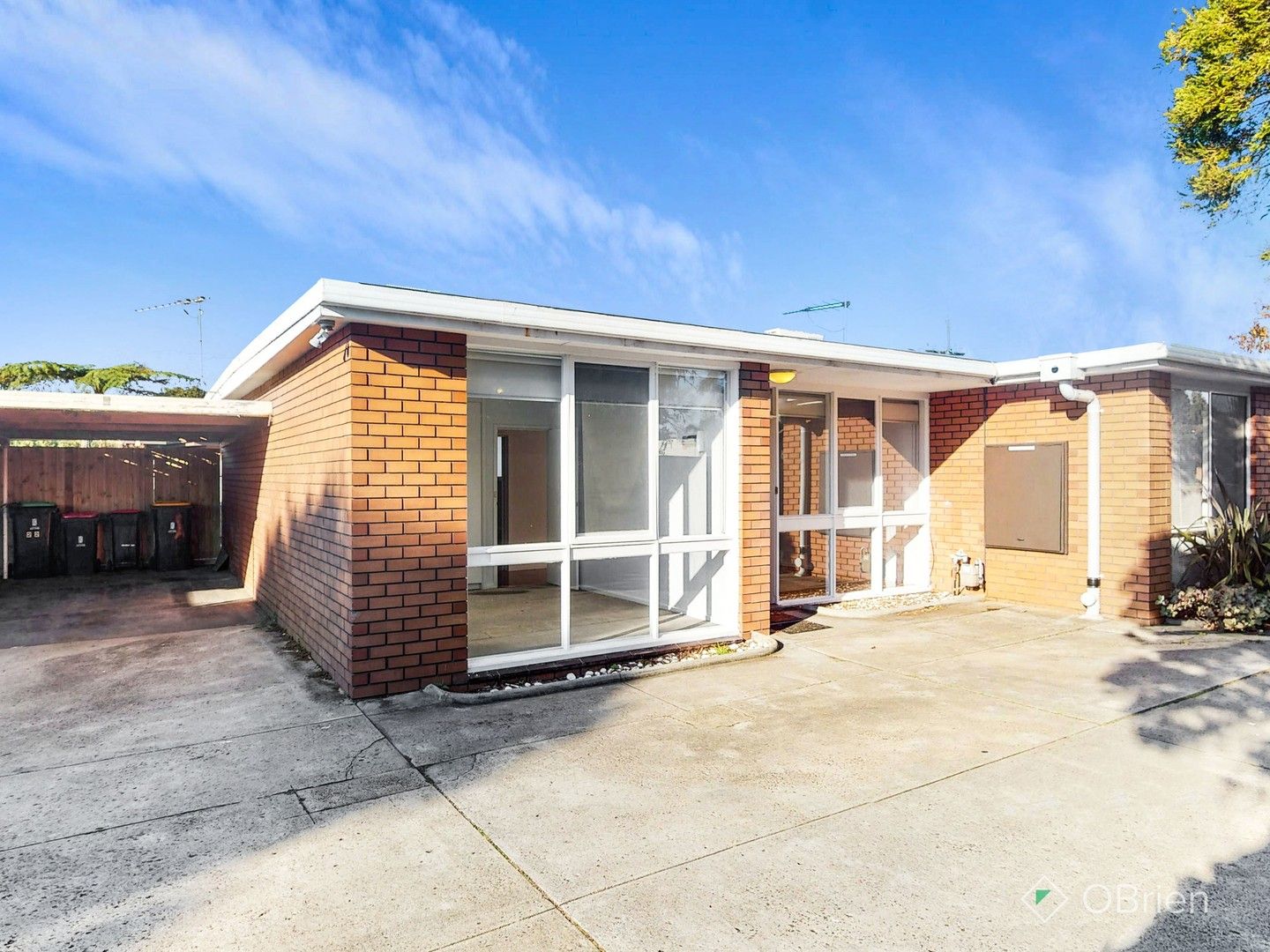 2 bedrooms Apartment / Unit / Flat in 2/27 Broadway BONBEACH VIC, 3196