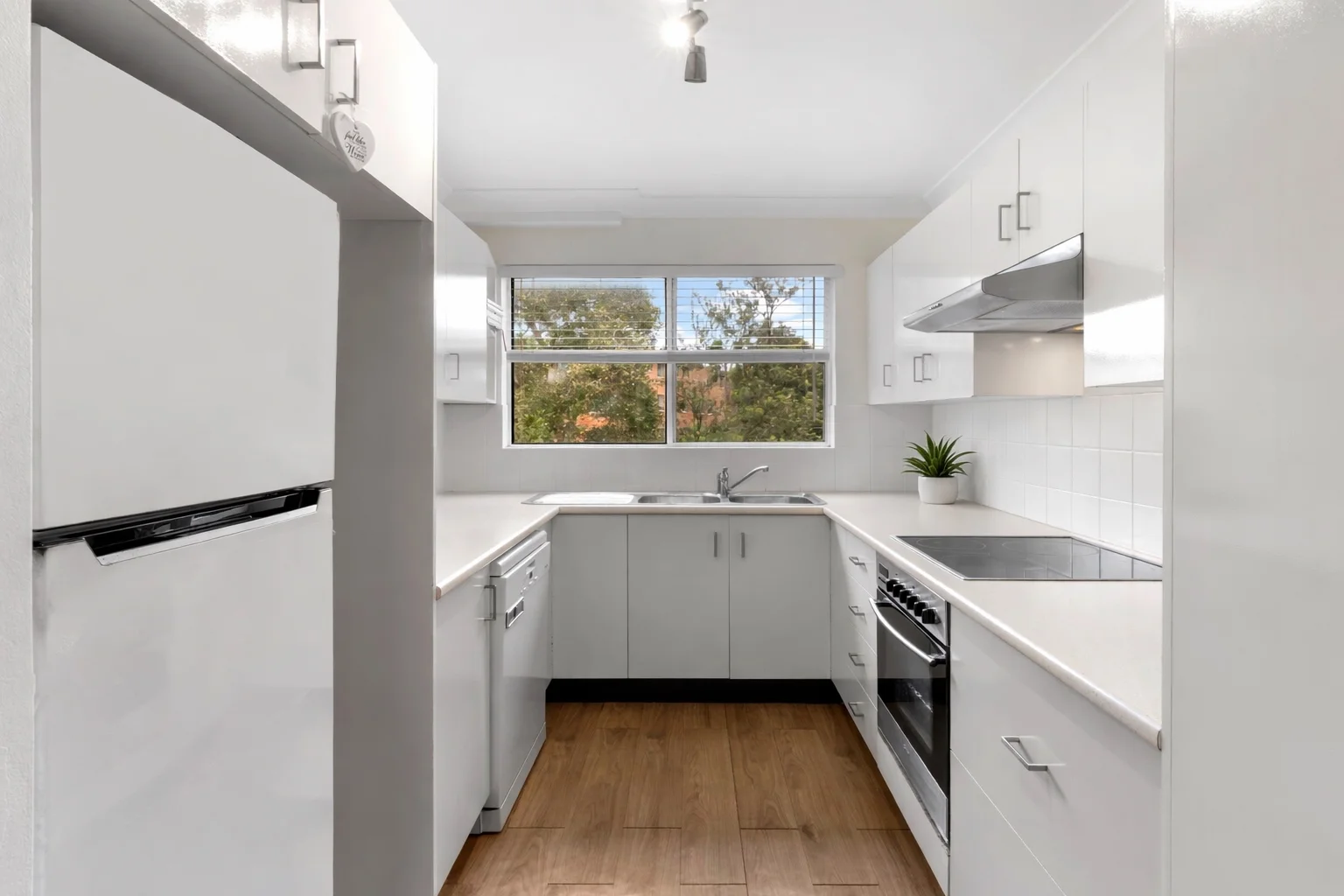 Additional image 4 of 5/5 Clarence Avenue, Dee Why NSW 2099