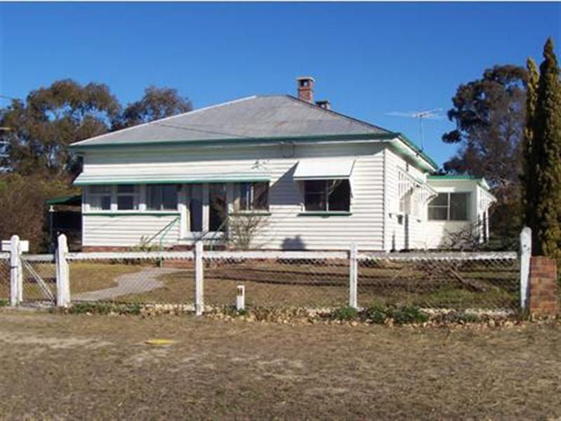 17 College Road, Stanthorpe QLD 4380
