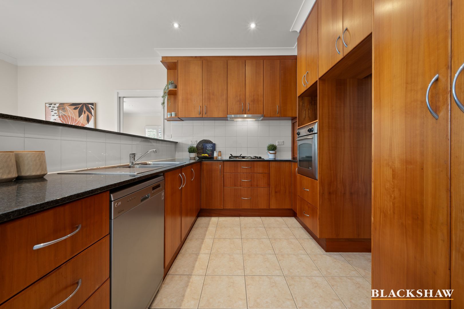 109A Limestone Avenue, Braddon ACT 2612, Image 2