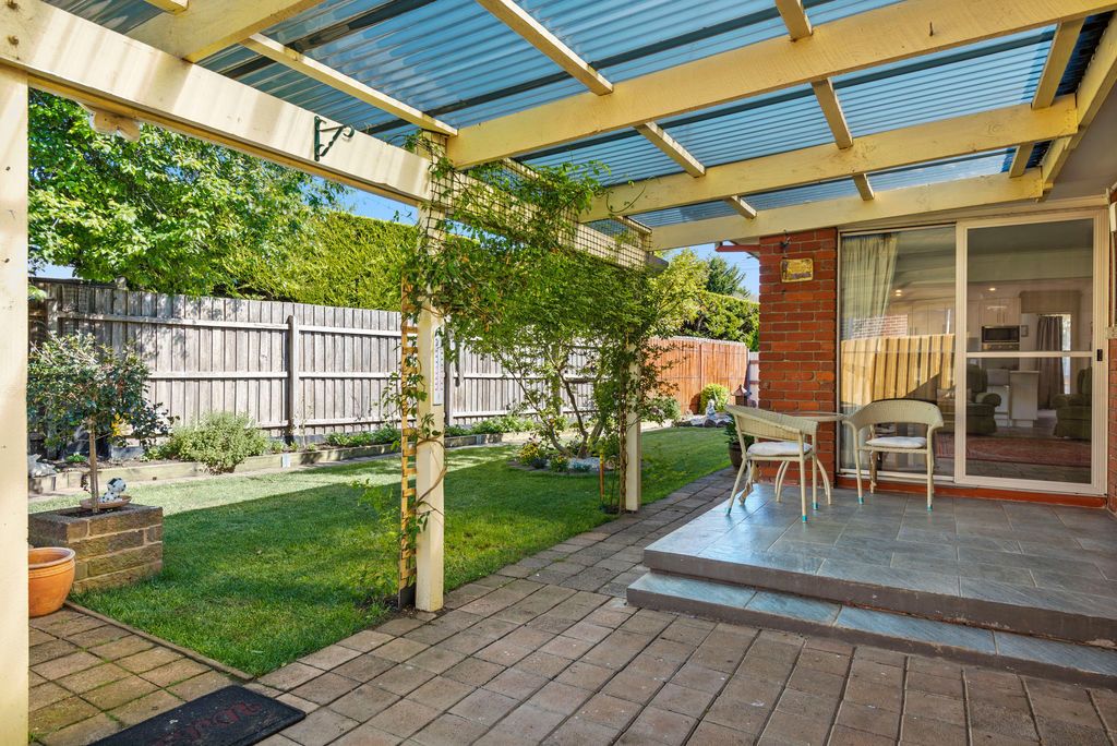 6 Sansom St, Gisborne VIC 3437, Image 2