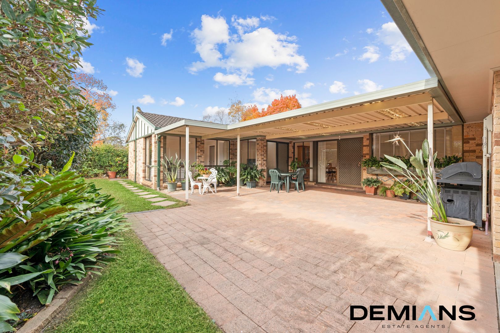 6 Hyde Park Court, Wattle Grove NSW 2173, Image 1