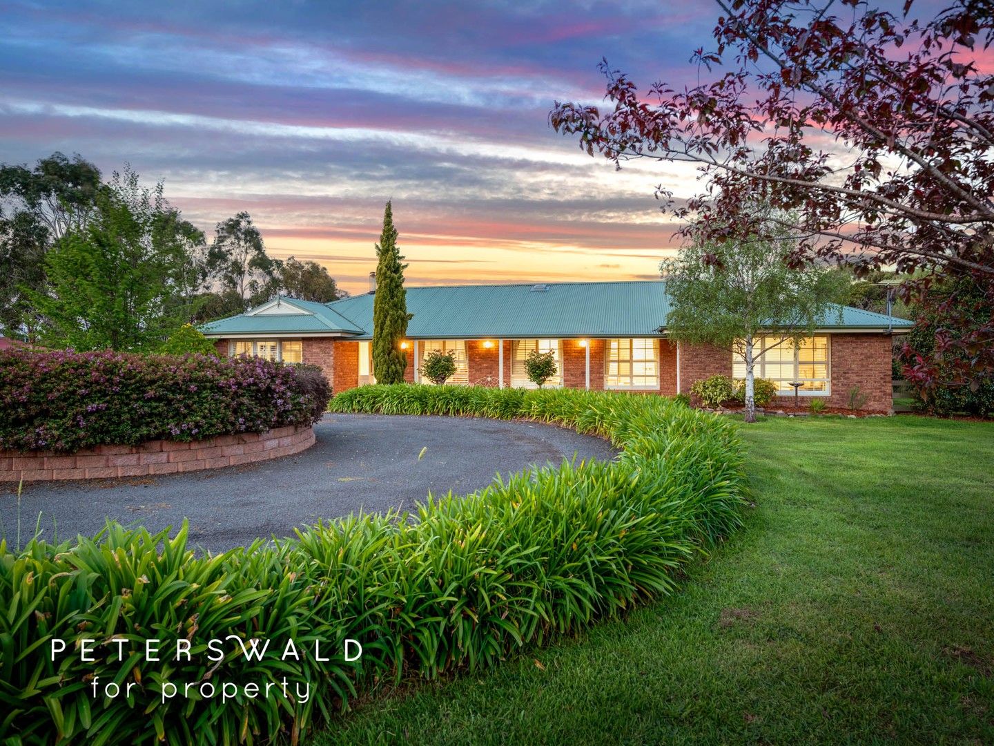 4 bedrooms House in 9 Mahogany Place ACTON PARK TAS, 7170