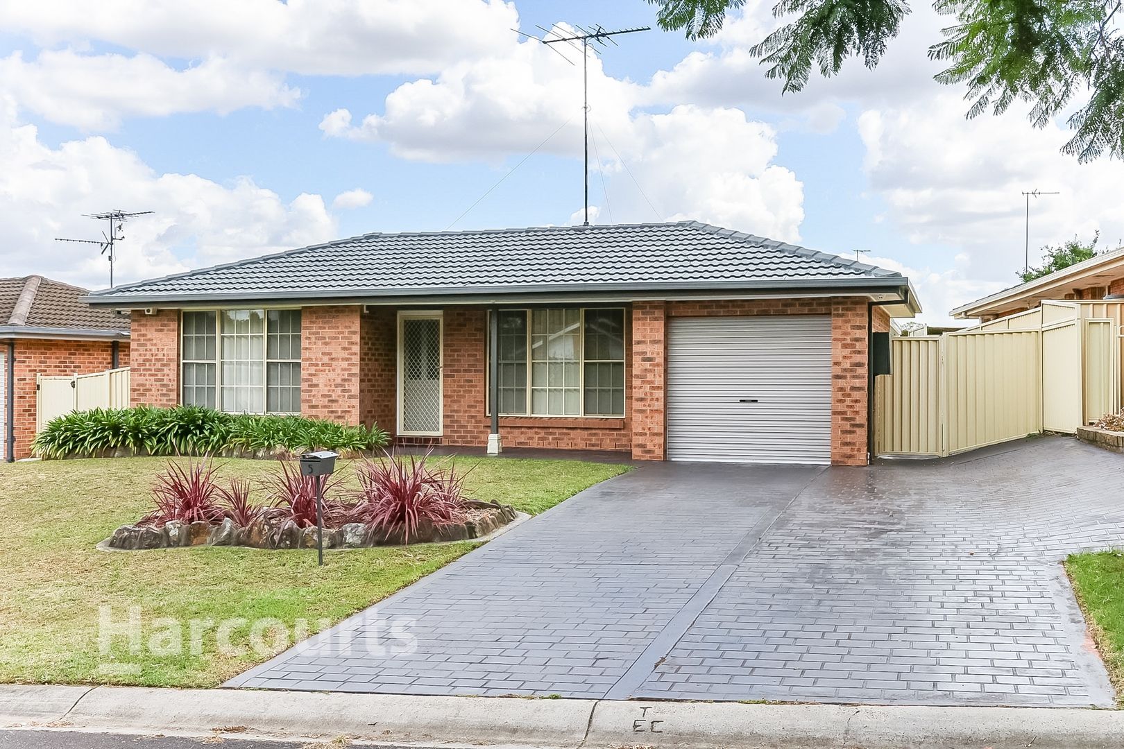 5 Durack Place, St Helens Park NSW 2560, Image 1