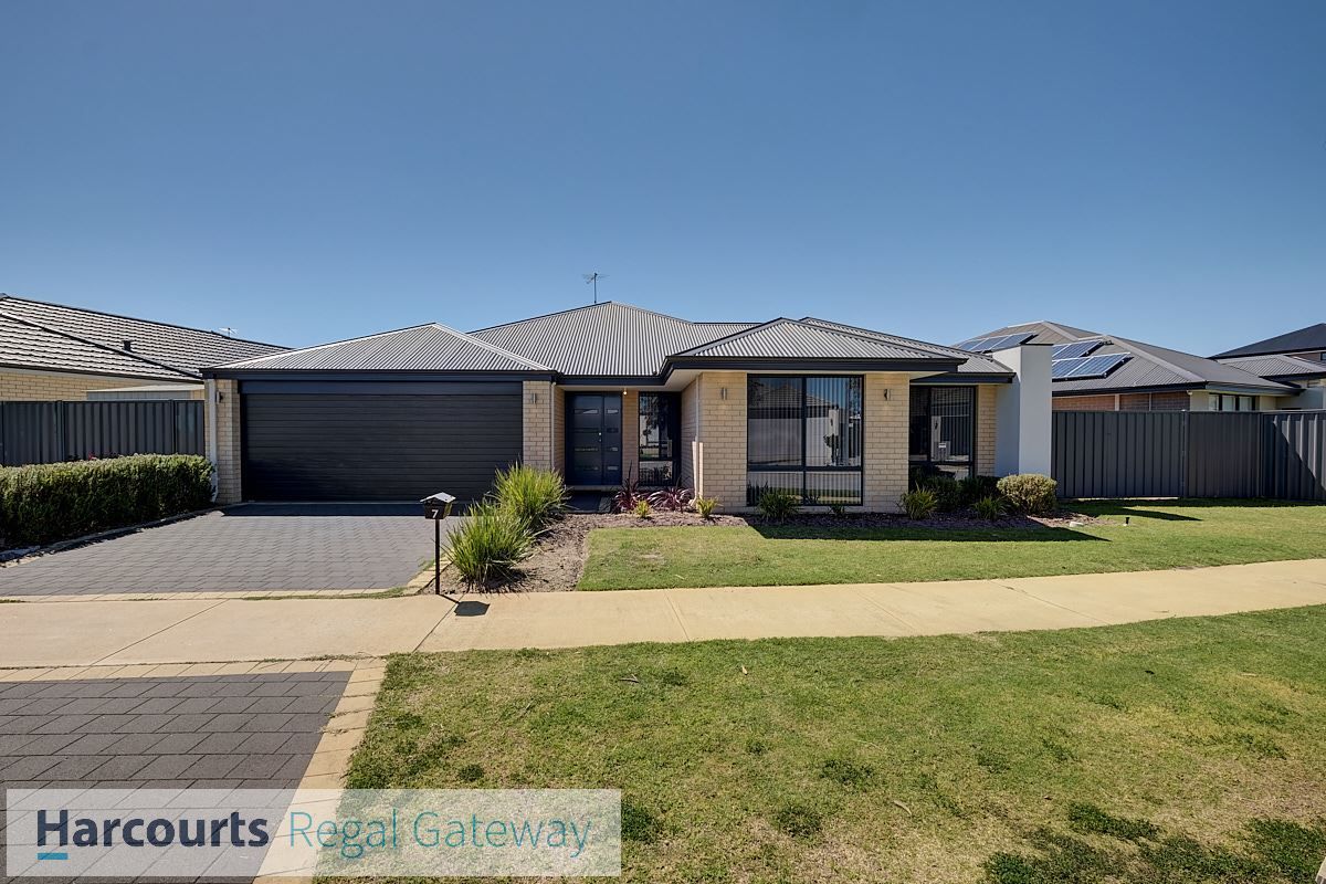 4 bedrooms House in 7 Appleton Road PIARA WATERS WA, 6112
