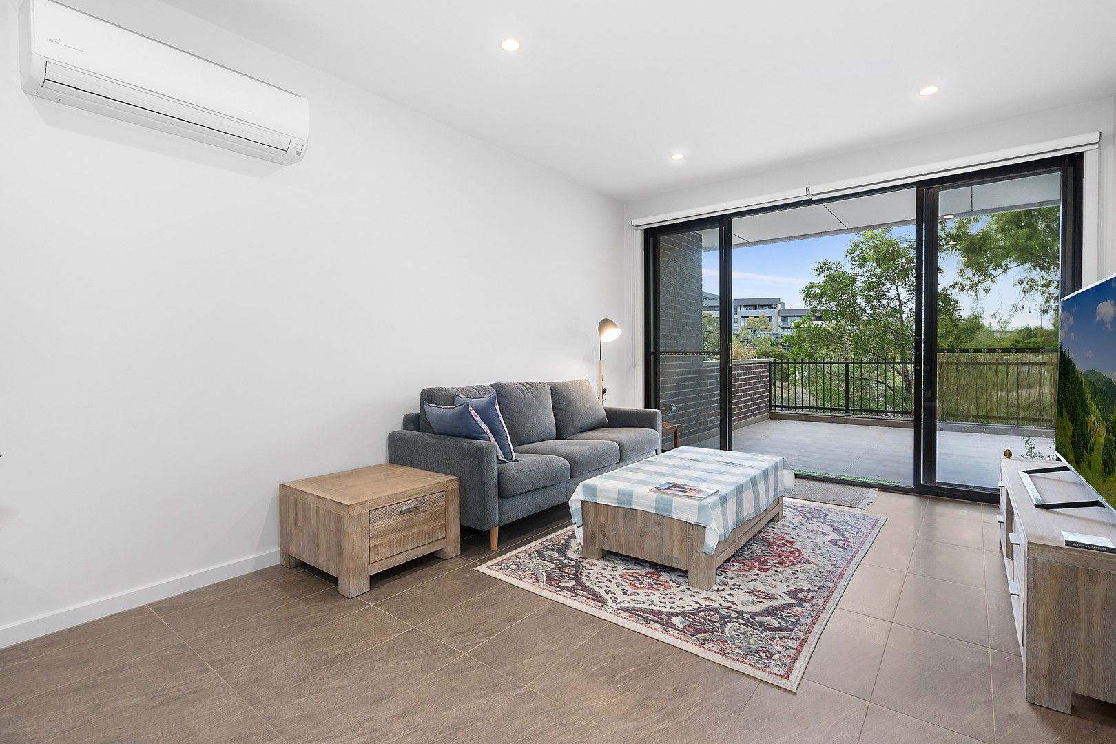 4/2-10 Monckton Place, Caroline Springs VIC 3023, Image 1