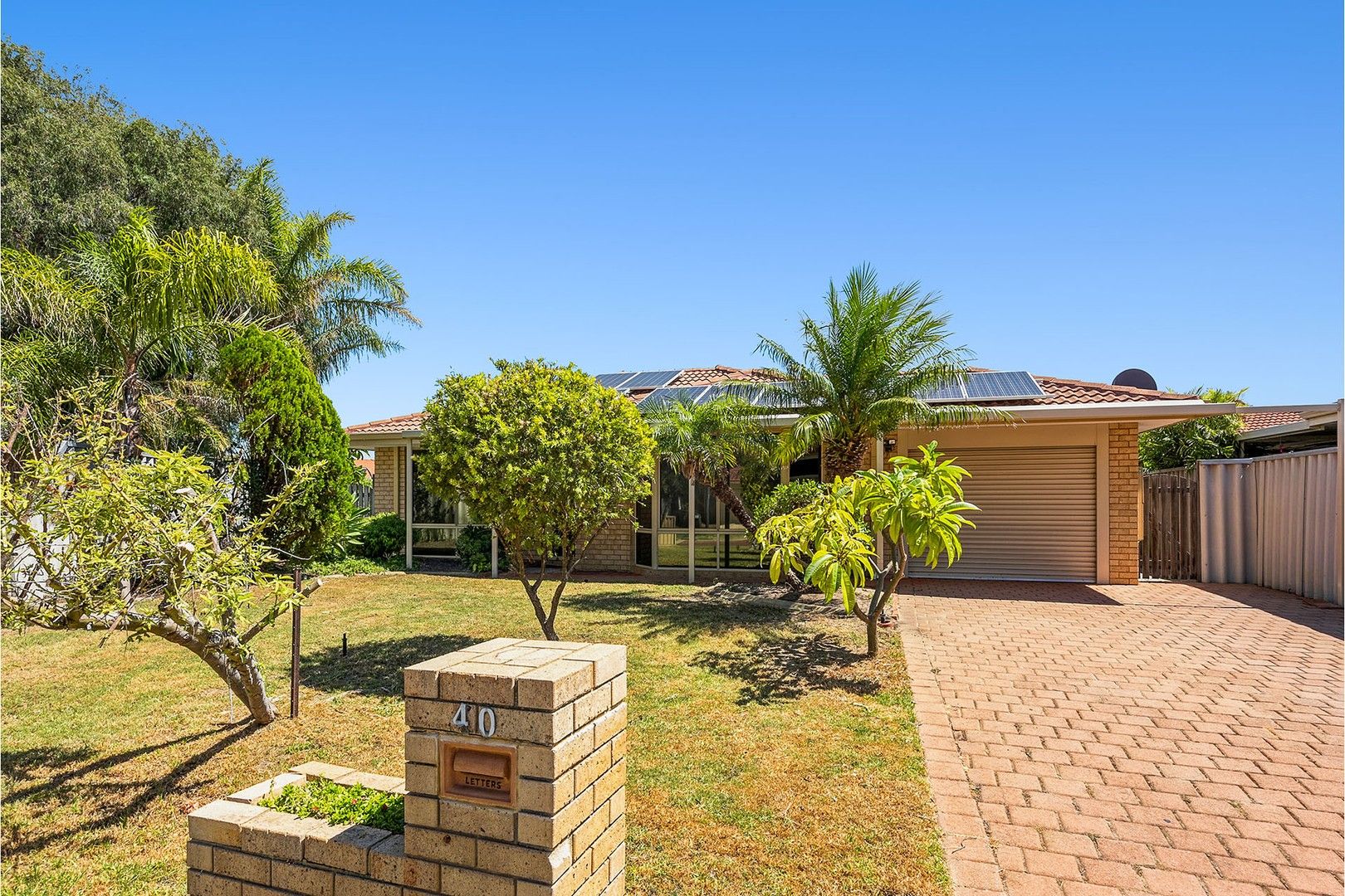 3 bedrooms House in 40 Requa Crescent WARNBRO WA, 6169