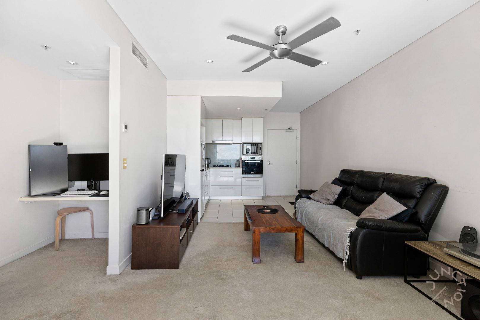 1075/16 Hamilton Place, Bowen Hills QLD 4006, Image 2