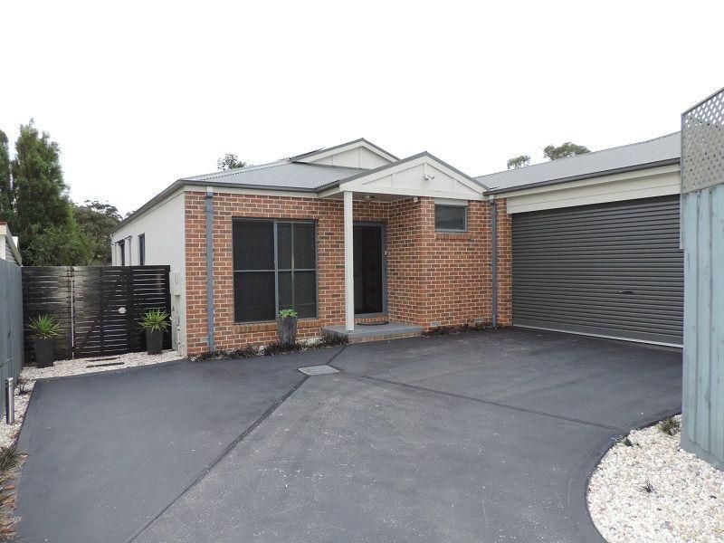 2/3 Jefferson Avenue, Lakes Entrance VIC 3909, Image 2