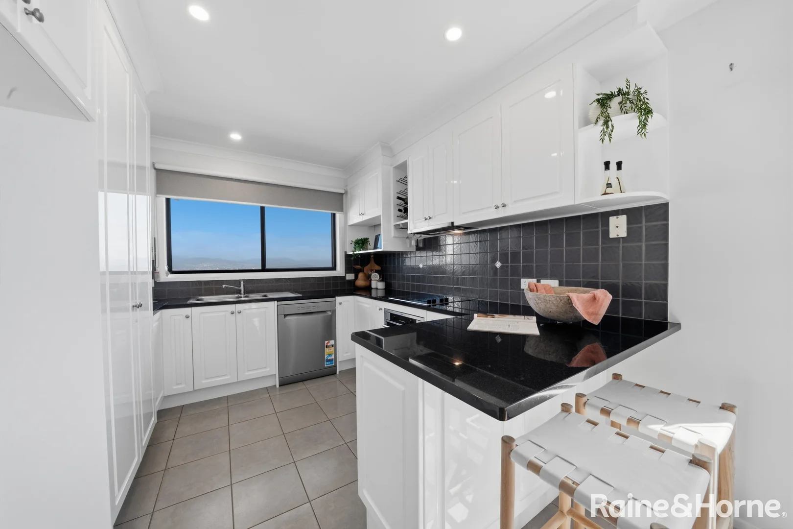 Additional image 10 of 3/654 Oceana Drive, Tranmere TAS 7018