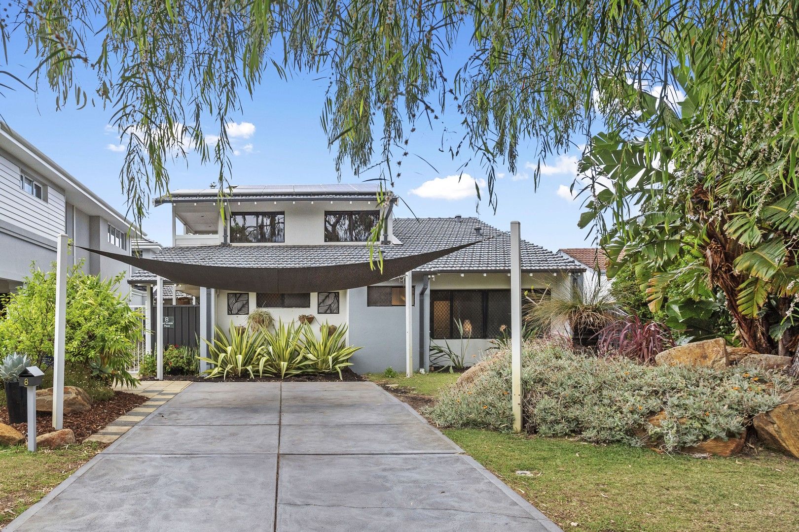 4 bedrooms House in 8 Red Wattle Place CHURCHLANDS WA, 6018