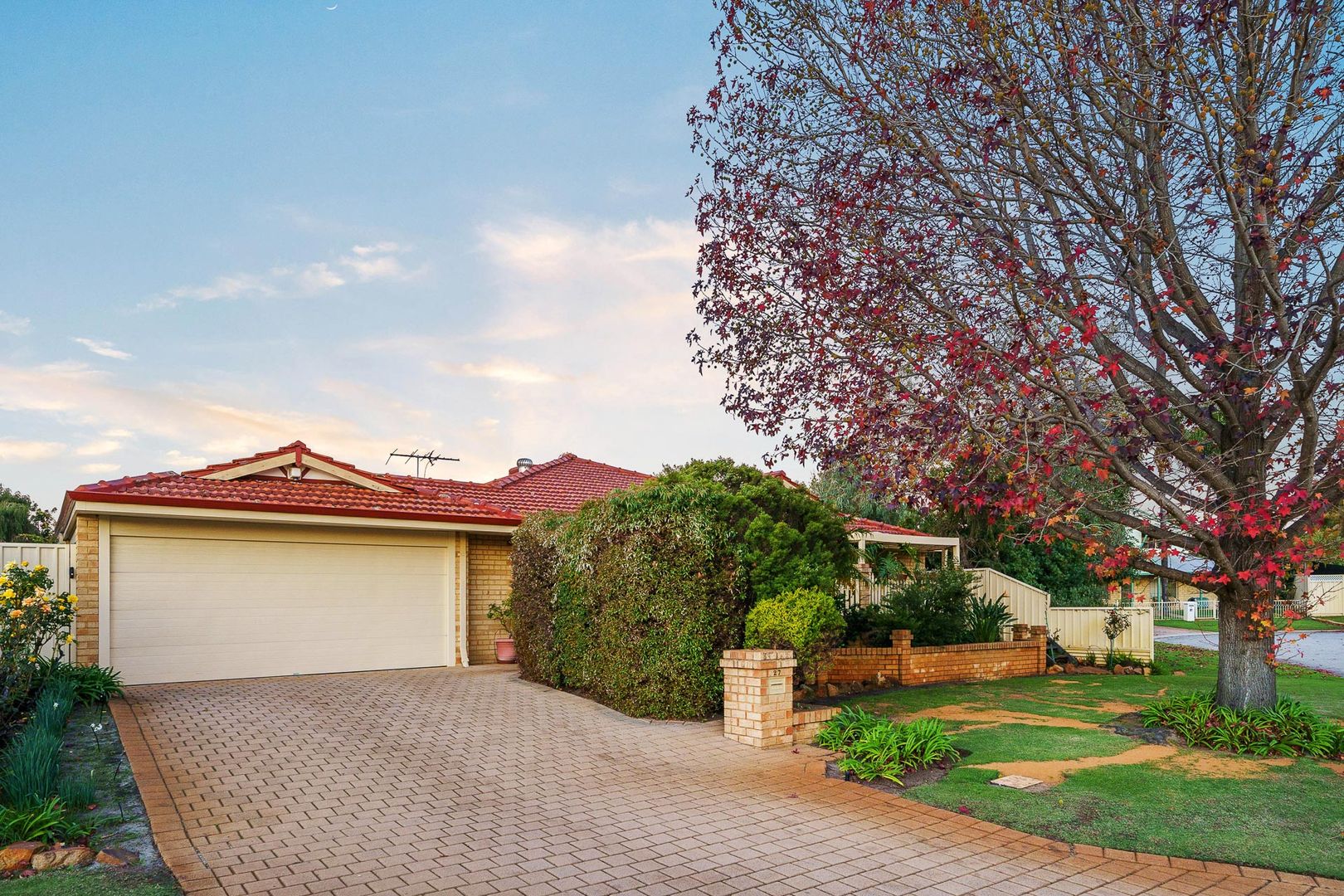 27 ADDLEWELL GLEN, Kiara WA 6054, Image 1