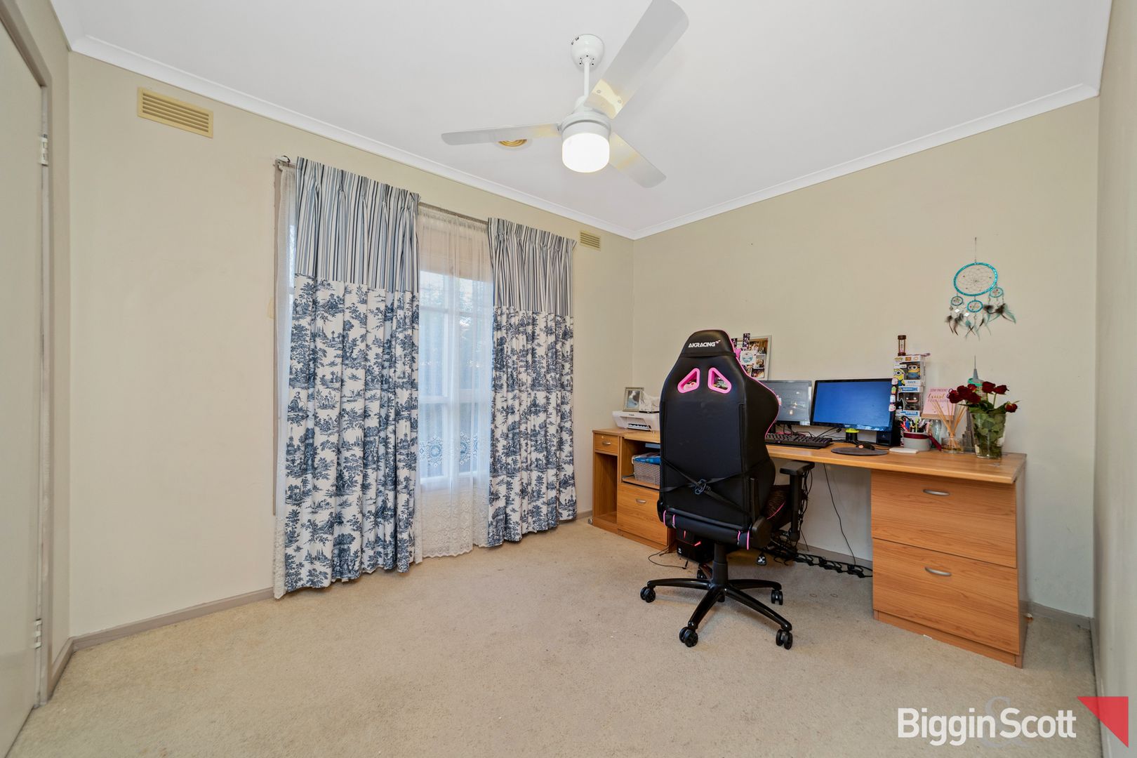 6 Lincoln Way, Melton West VIC 3337, Image 2
