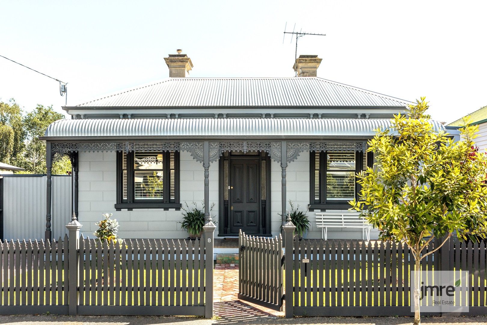 5 bedrooms House in 8 Oak Street FLEMINGTON VIC, 3031