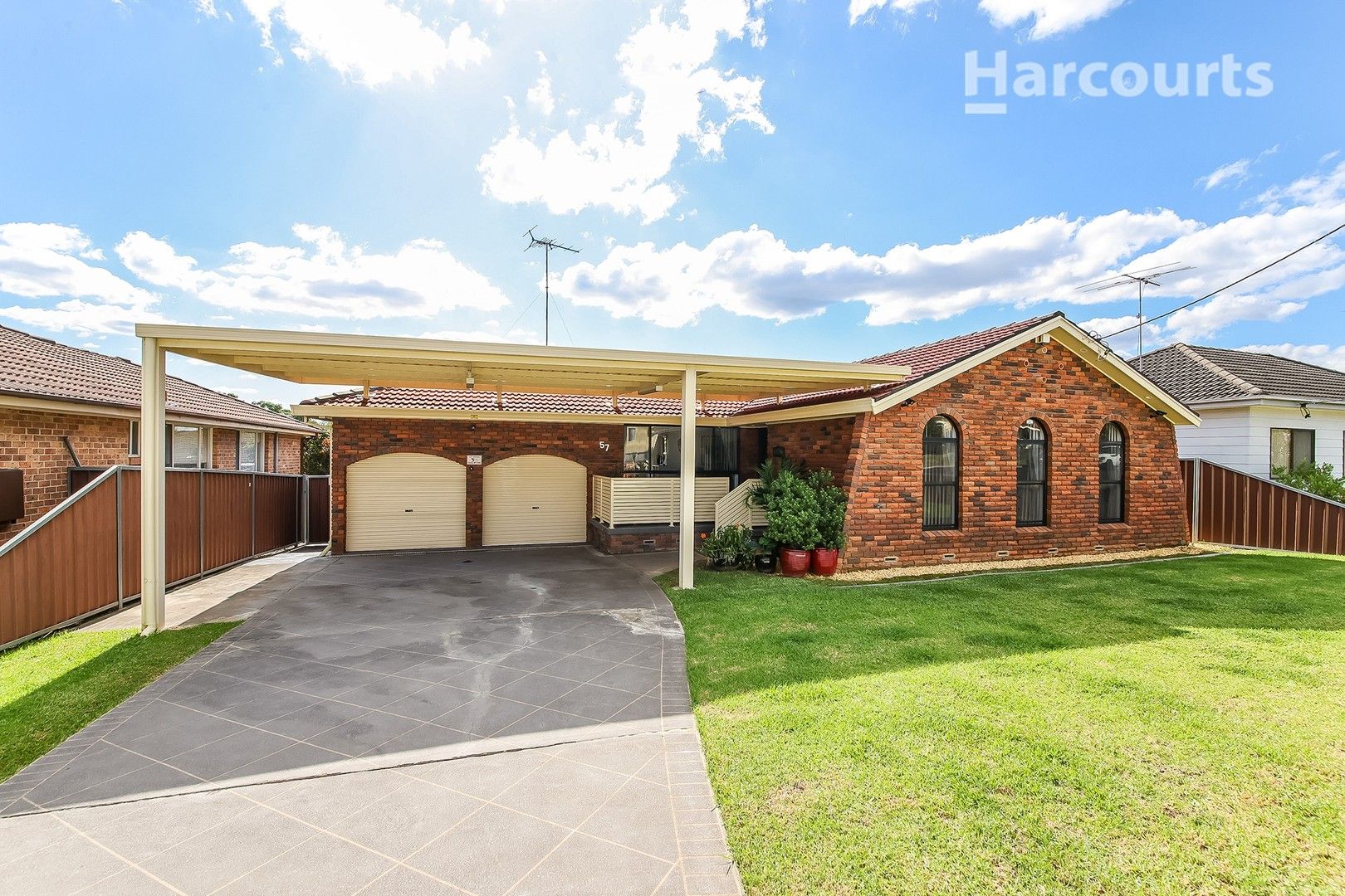 4 bedrooms House in 57 Macquarie Avenue CAMPBELLTOWN NSW, 2560