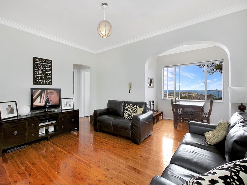 2 bedrooms Apartment / Unit / Flat in 11/15 Wellington Street BONDI NSW, 2026