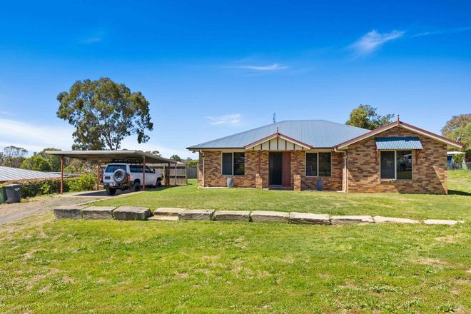 Picture of 5 Lobwein Street, MERINGANDAN WEST QLD 4352