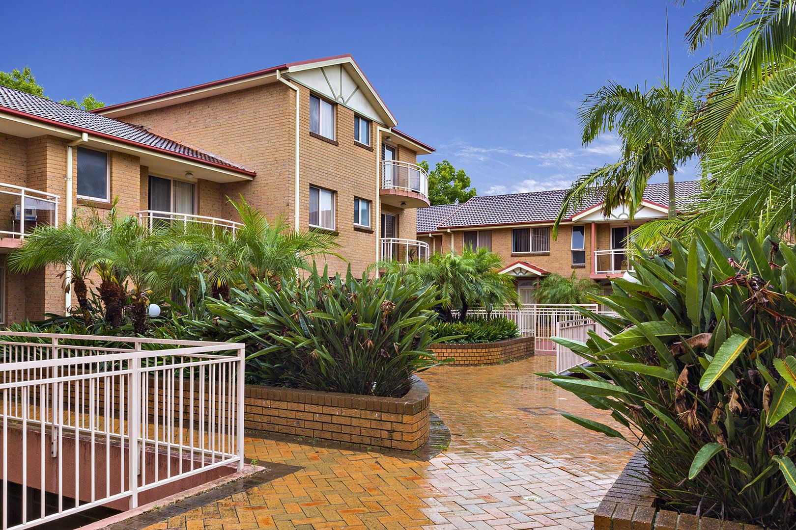 2 bedrooms Apartment / Unit / Flat in 16/3-9 Second Avenue CAMPSIE NSW, 2194