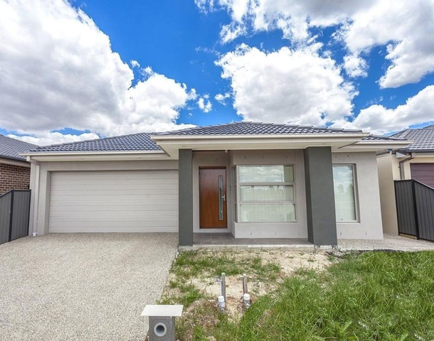 17 Accolade Drive, Craigieburn VIC 3064