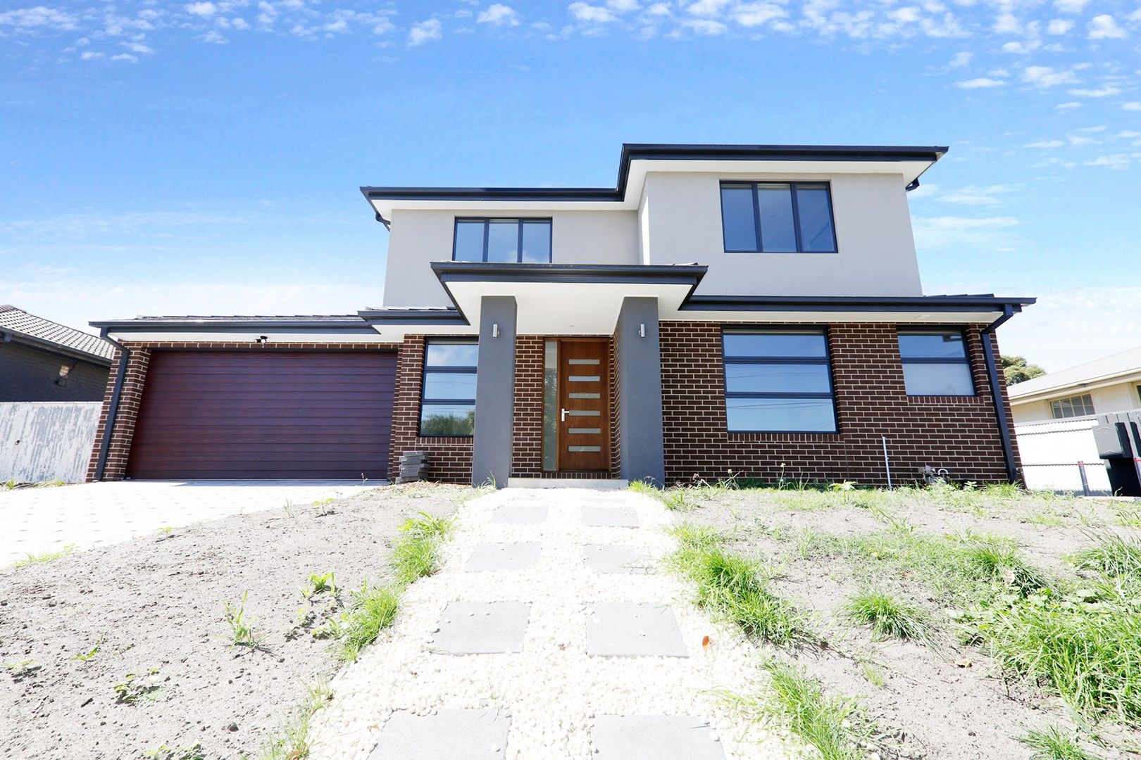 3 bedrooms Townhouse in 1/42 Windella Crescent GLEN WAVERLEY VIC, 3150
