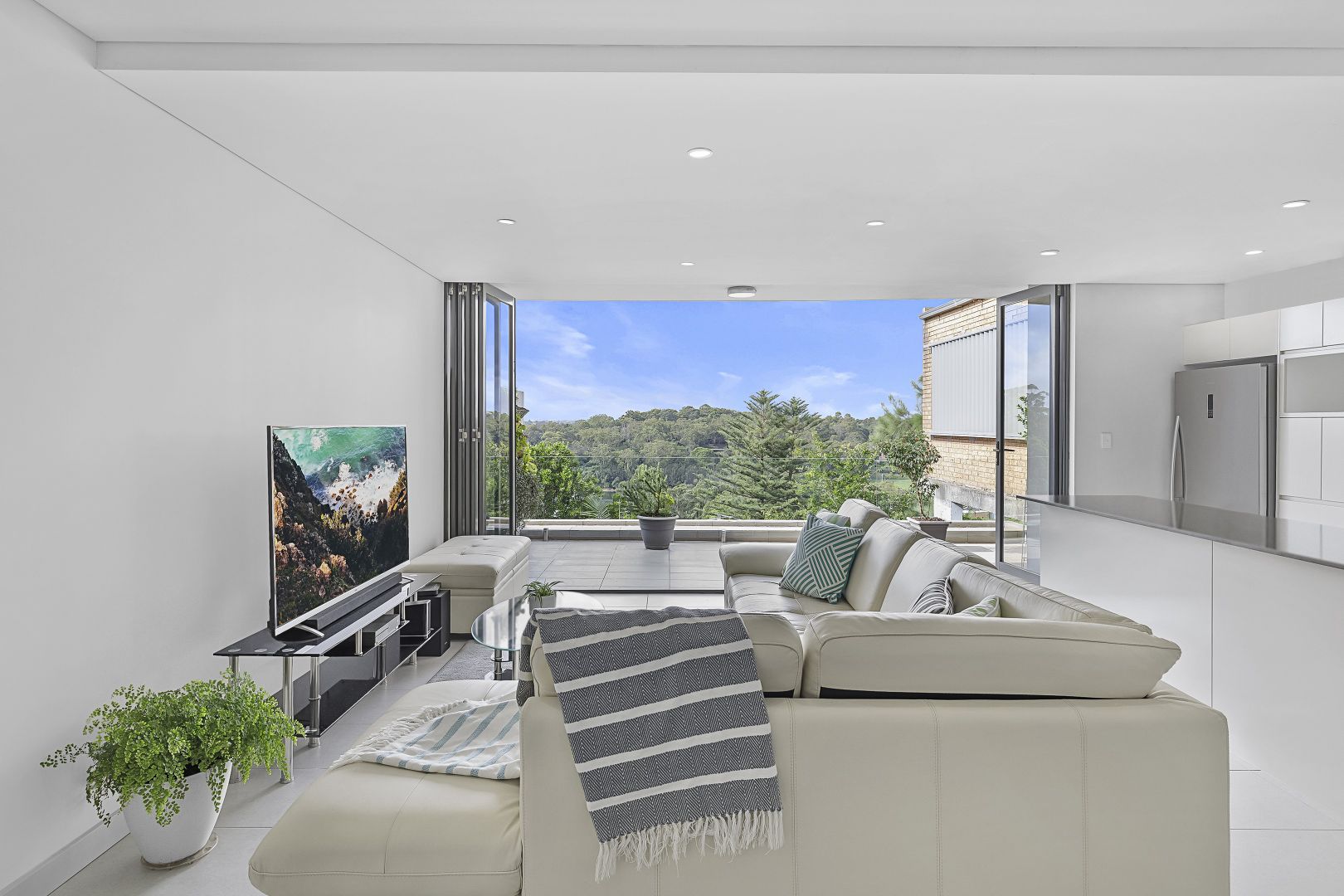 2/47 Gladesville Road, Hunters Hill NSW 2110, Image 2
